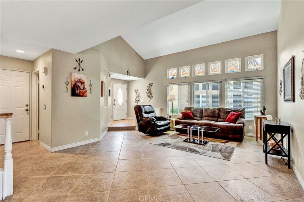 listing image 130721760981441687849