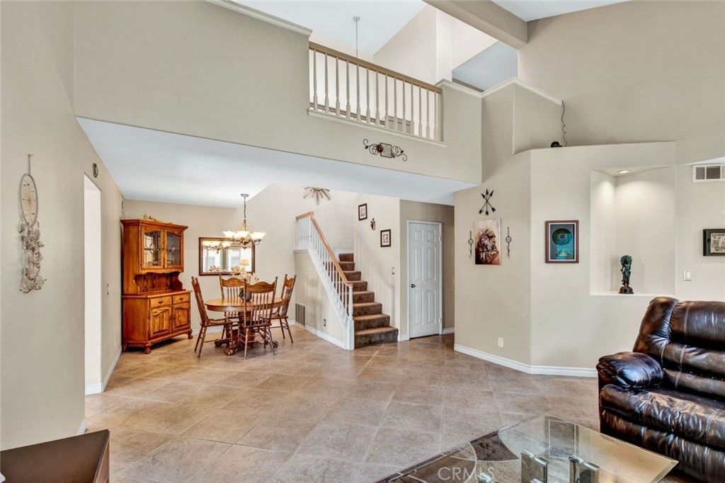 listing image 130726734426306022030