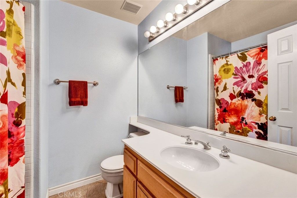 listing image 130725589167138202127