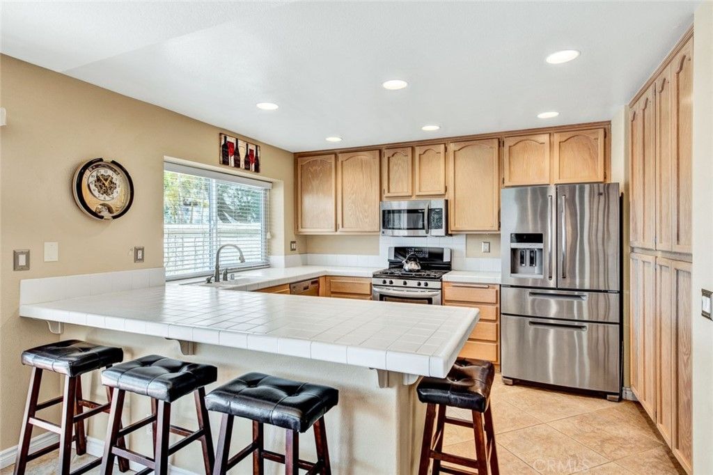 listing image 130724536202292322384
