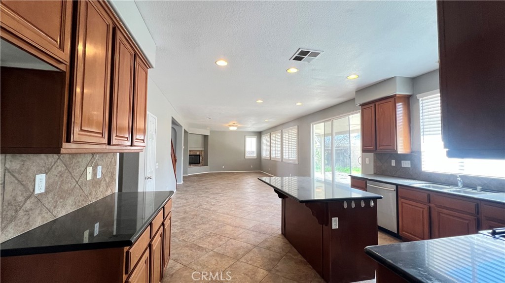 4465 Cloudywing Road