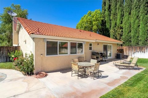 A home in Castaic