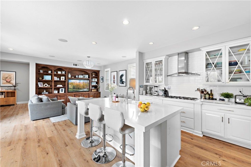 listing image 130722489411679711204