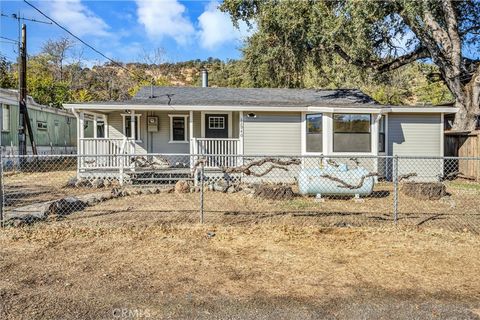 A home in Clearlake Oaks