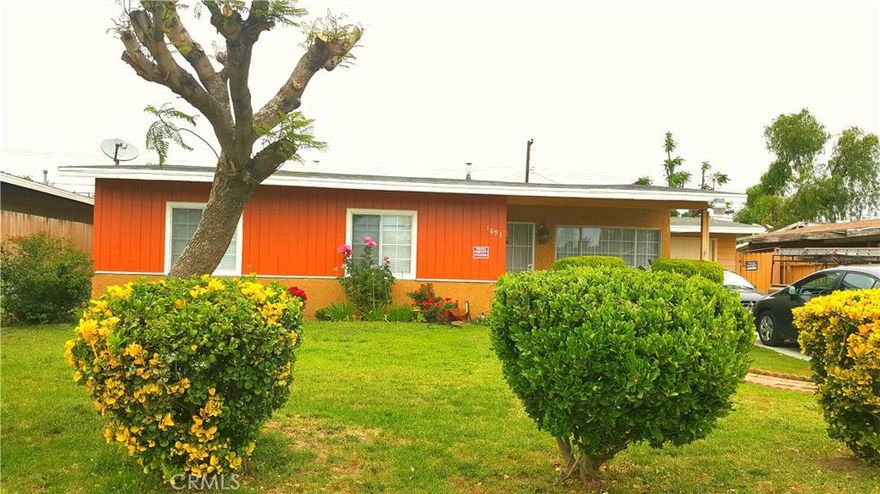 Check out this 5 Bedroom 2 Bathroom home located in Beautiful Ontario. Property is commuter friendly. A BIG LOT, Permitted New roof less than 5 years old. Newer flooring and paint. Backyard Basketball court. Come out and take a look