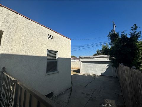 A home in Inglewood