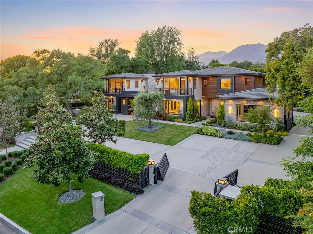 1019 W Foothill Boulevard