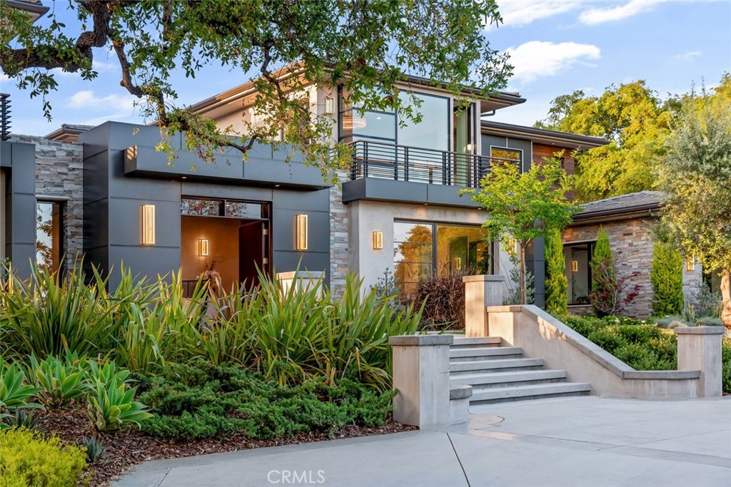 1019 W Foothill Boulevard