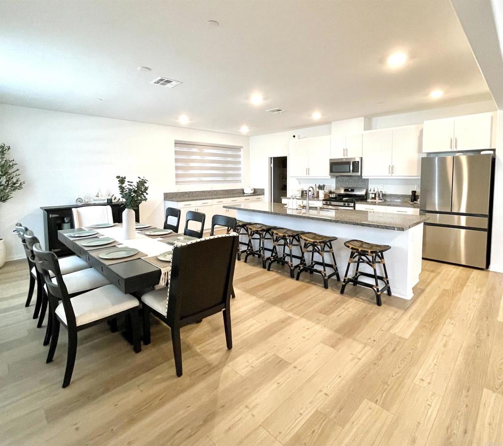 1816 Tapaderos St