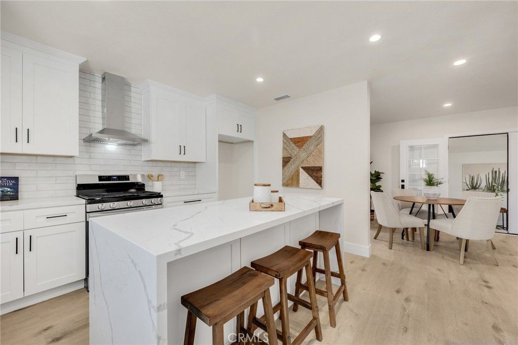 listing image 130722185010771056531