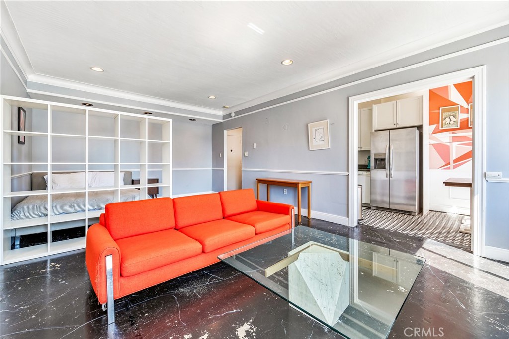 140 Linden Avenue 956