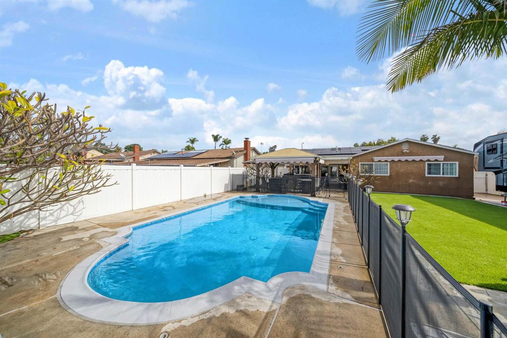 3212 Meadow Lane