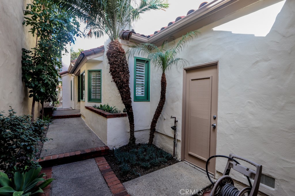 326 La Jolla Street