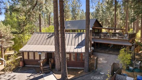 Photo of 41307 Park Avenue, Big Bear Lake, CA 92315 (MLS # SW24230197)
