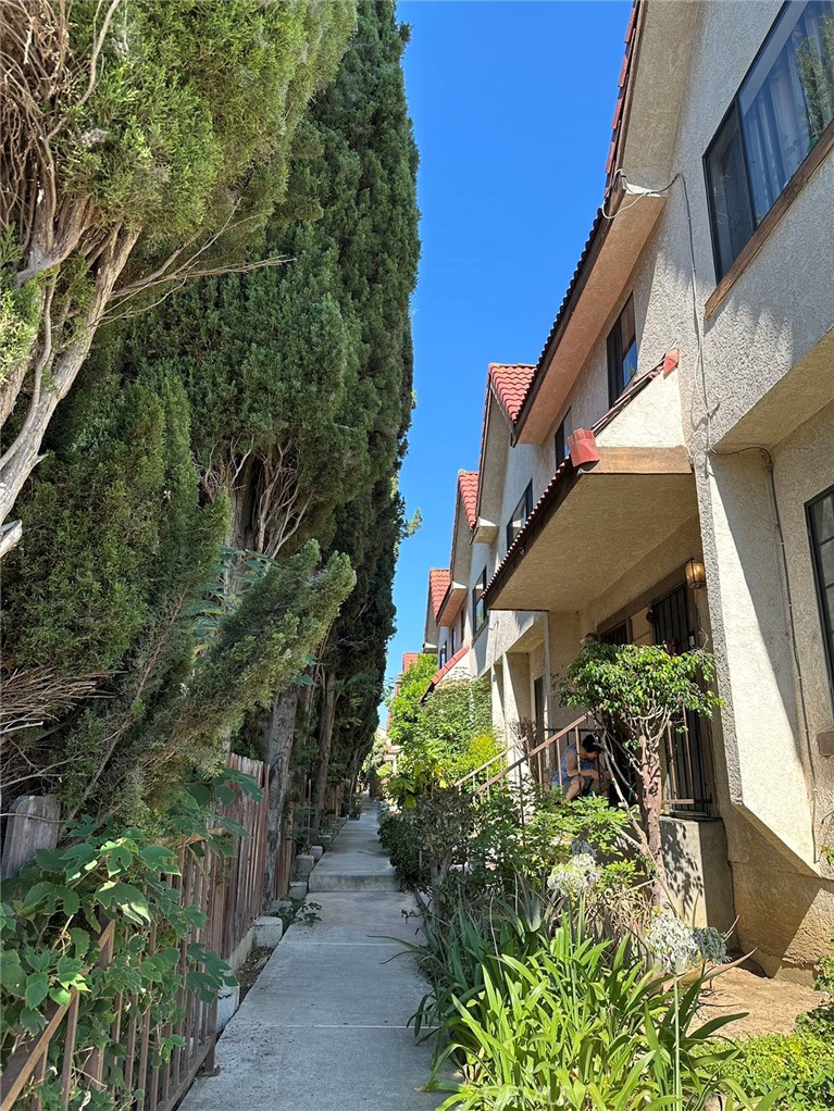 425 Pomelo Avenue F