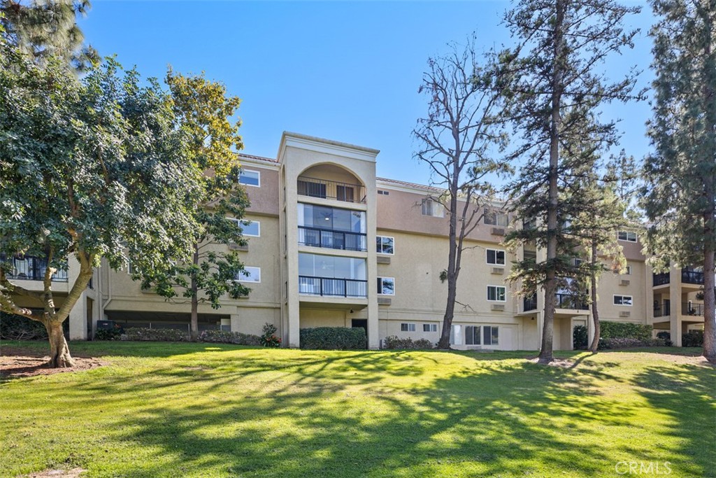 5517 Paseo Del Lago E 1C