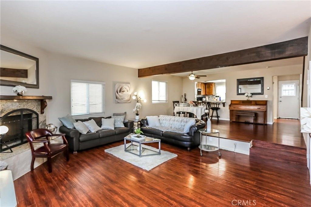 listing image 130722200453916586929
