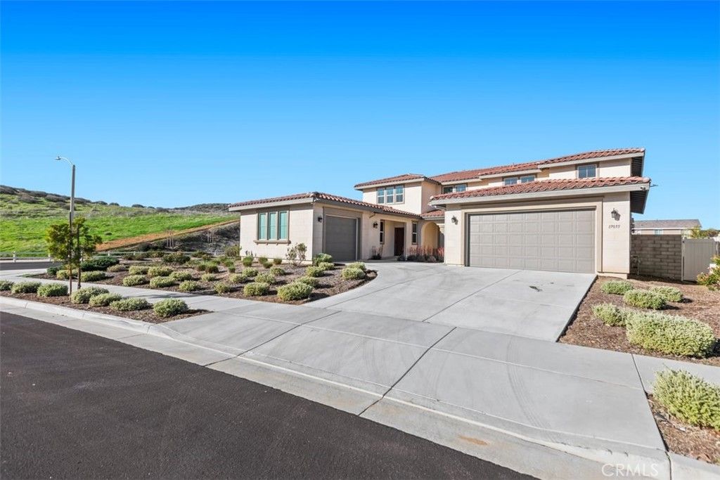 listing image 64
