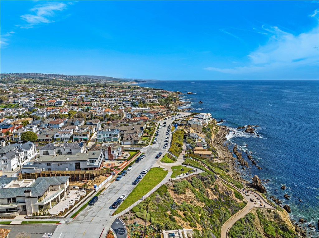 Corona del Mar South of PCH (CDMS) - Residential