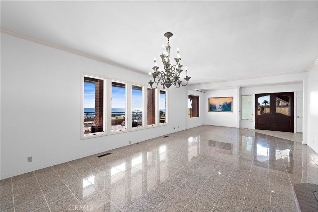 Corona del Mar South of PCH (CDMS) - Residential