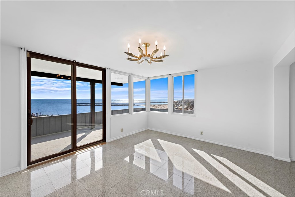 Corona del Mar South of PCH (CDMS) - Residential