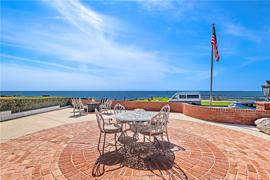 Corona del Mar South of PCH (CDMS) - Residential