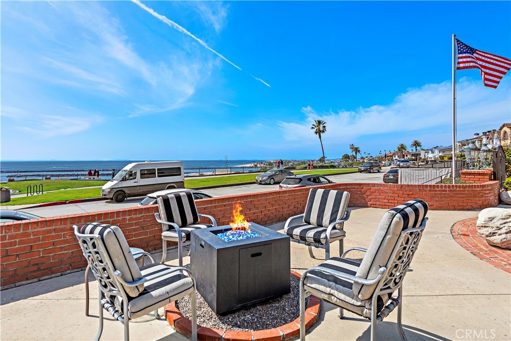 Corona del Mar South of PCH (CDMS) - Residential
