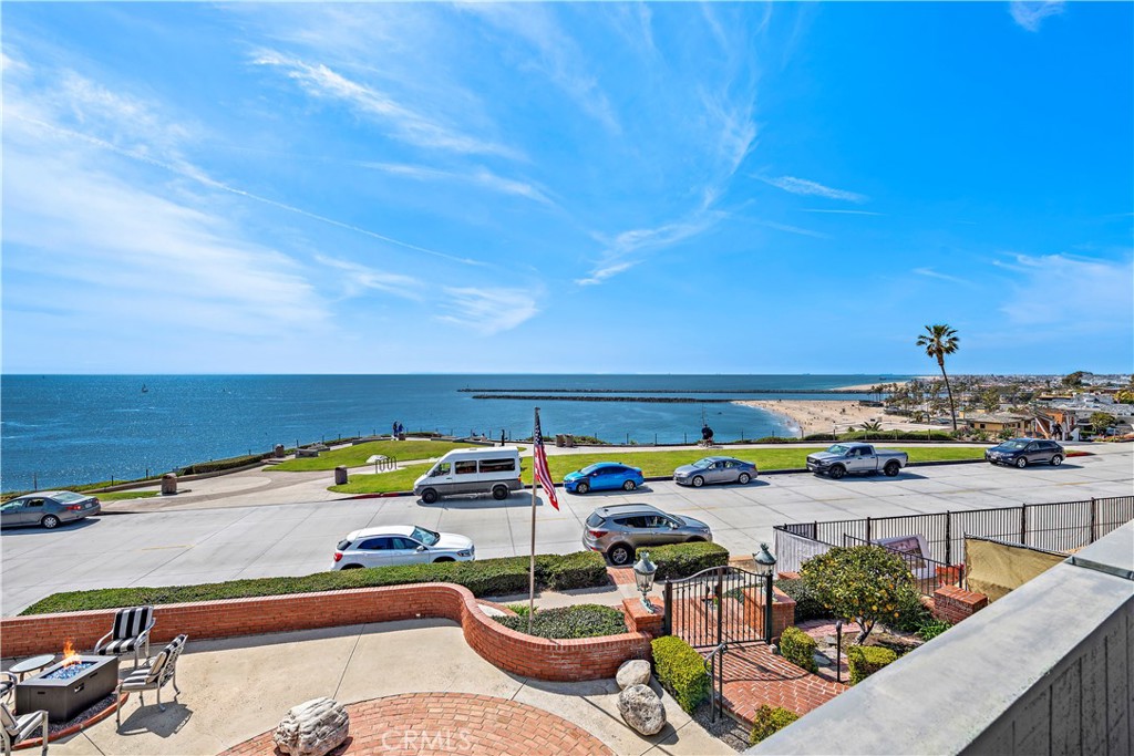 Corona del Mar South of PCH (CDMS) - Residential