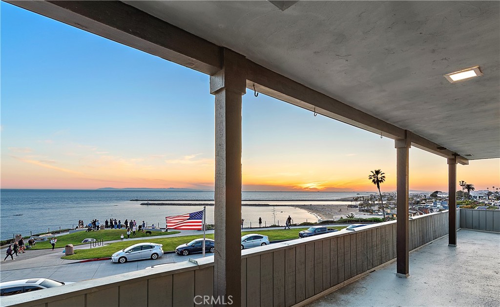 Corona del Mar South of PCH (CDMS) - Residential