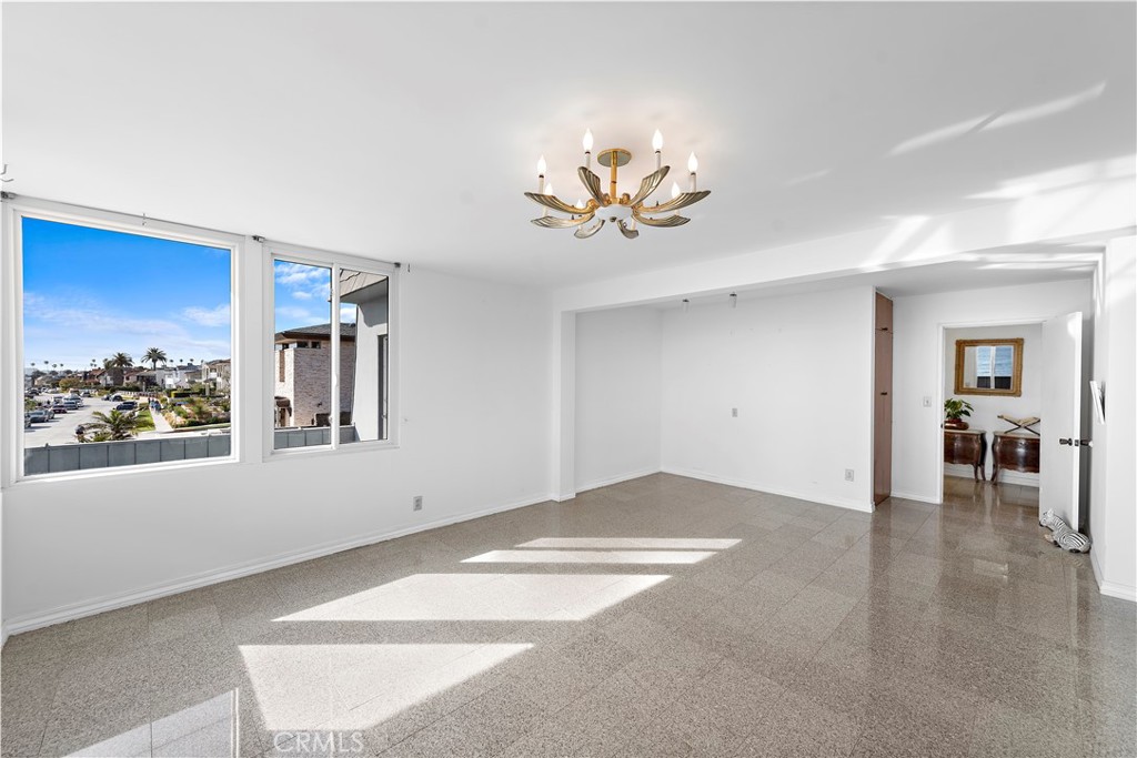 Corona del Mar South of PCH (CDMS) - Residential