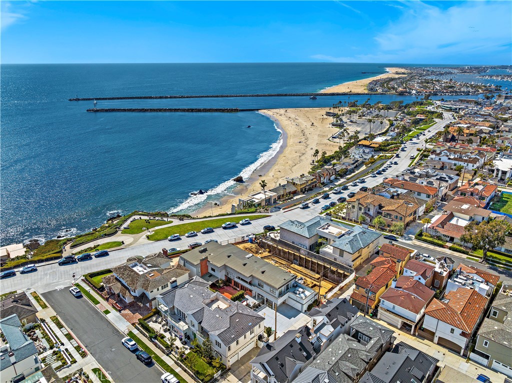 Corona del Mar South of PCH (CDMS) - Residential