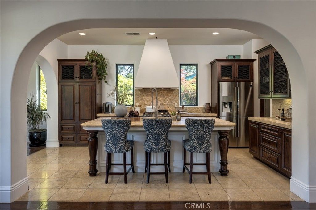 listing image 130722858480874113066
