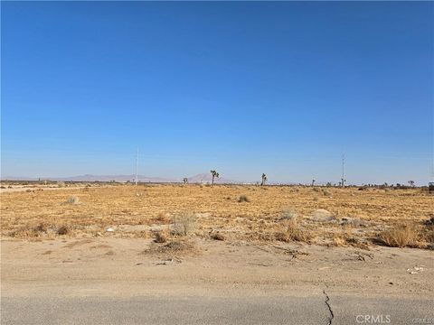 Photo of 0 El Mirage Rd 0459-521-73, Adelanto, CA 92301 (MLS # HD25029458)