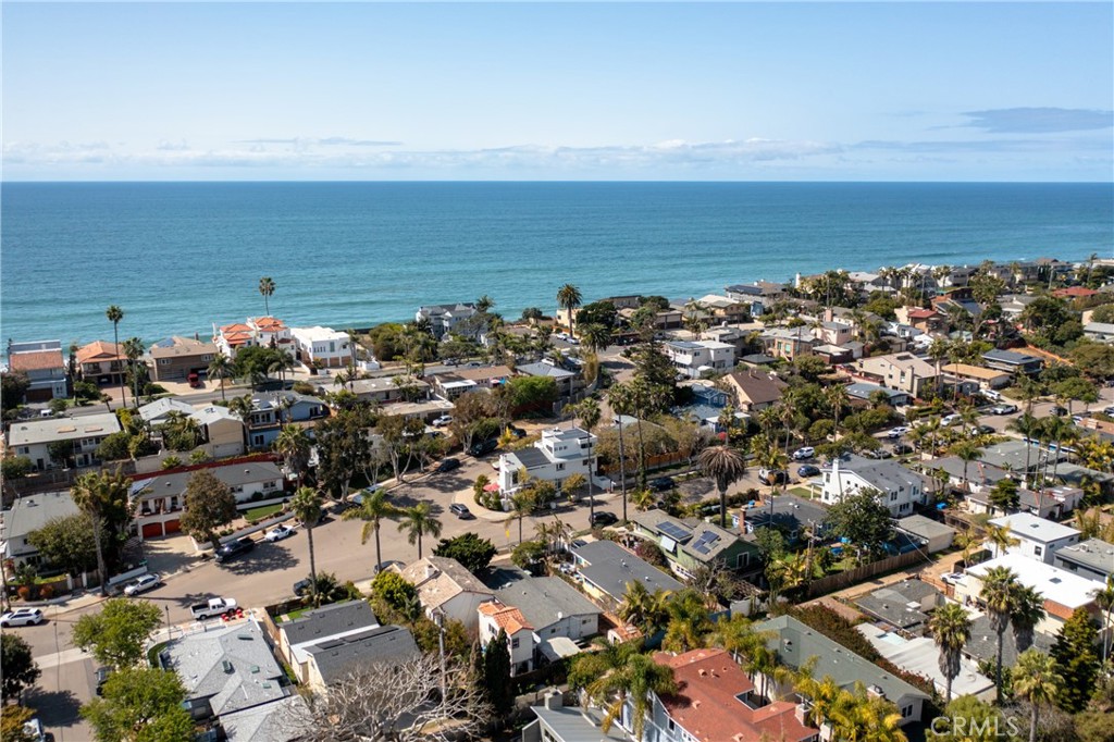 438 La Mesa Avenue