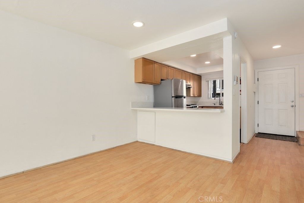 listing image 13073133662979