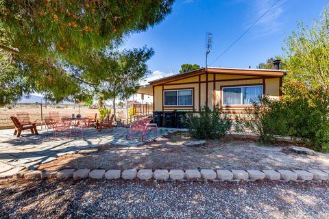 4280 Solano Road Phelan CA 92371