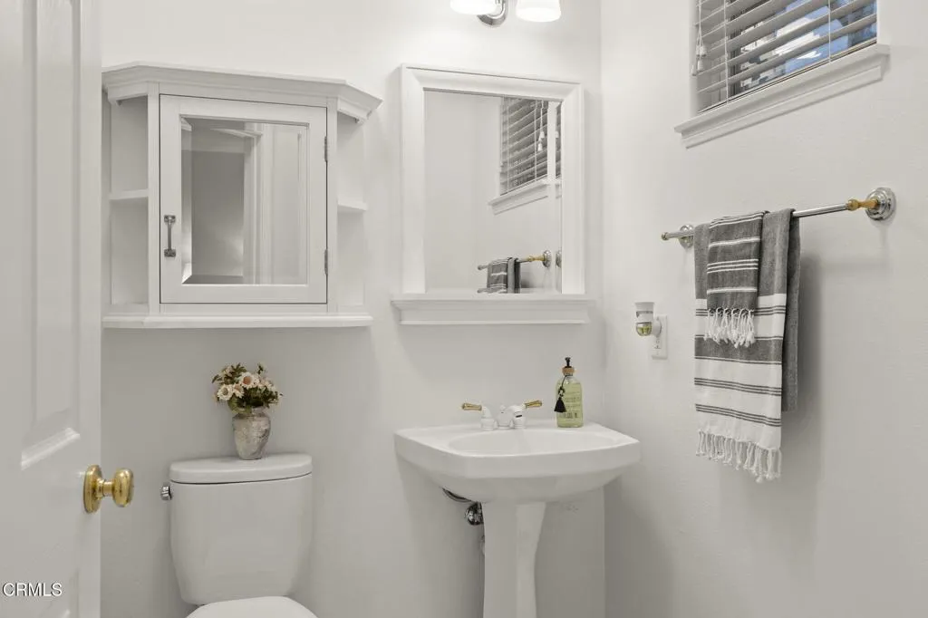 Camarillo, California 93010, United States, 4 Bedrooms Bedrooms, ,3 BathroomsBathrooms,Residential,Active,1171