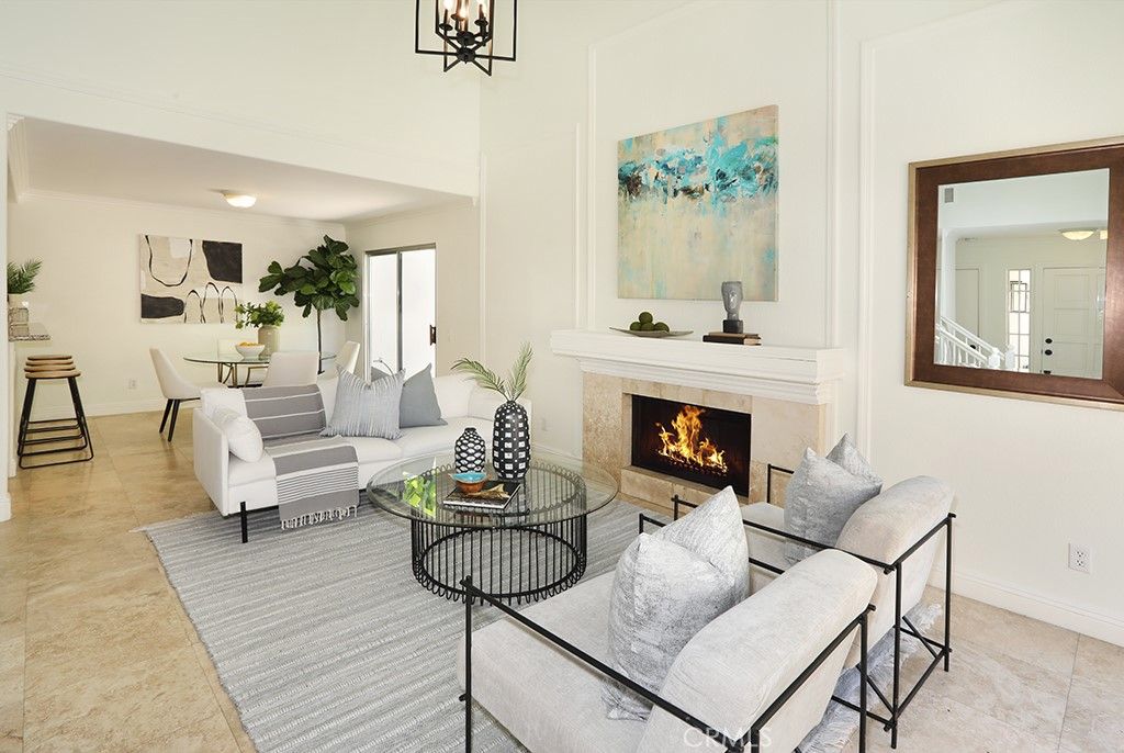 listing image 130725318617987513680