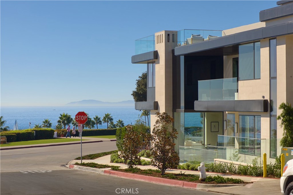 Corona del Mar South of PCH (CDMS) - Residential