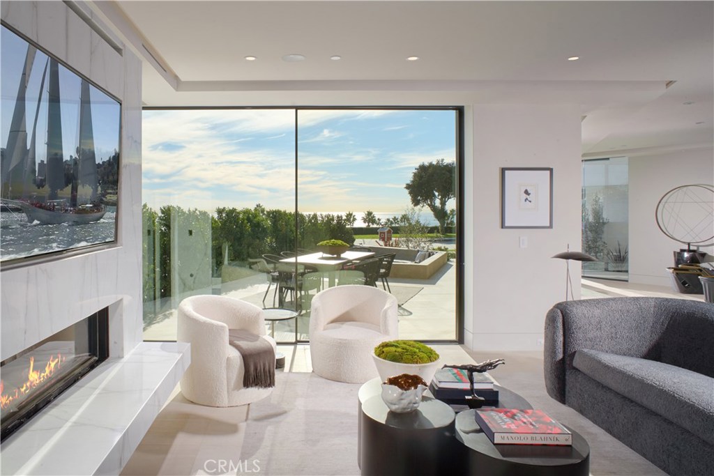 Corona del Mar South of PCH (CDMS) - Residential