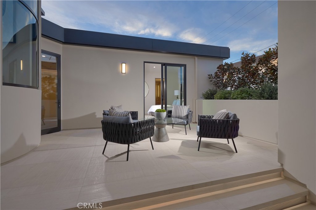 Corona del Mar South of PCH (CDMS) - Residential