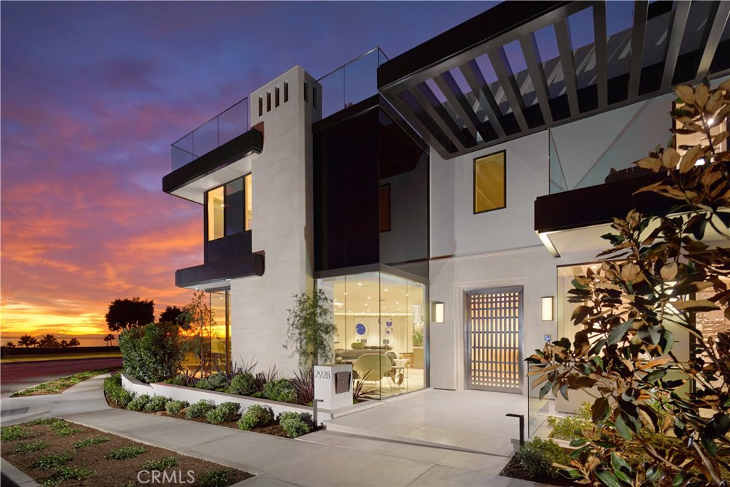 Corona del Mar South of PCH (CDMS) - Residential