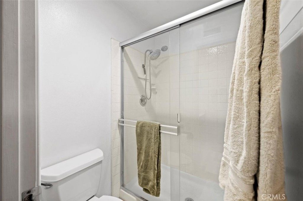listing image 130729696618778328901