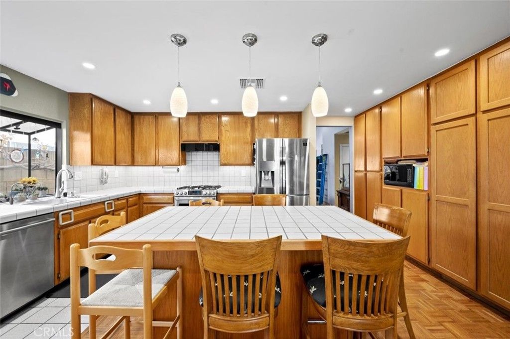 listing image 130721205322269726118