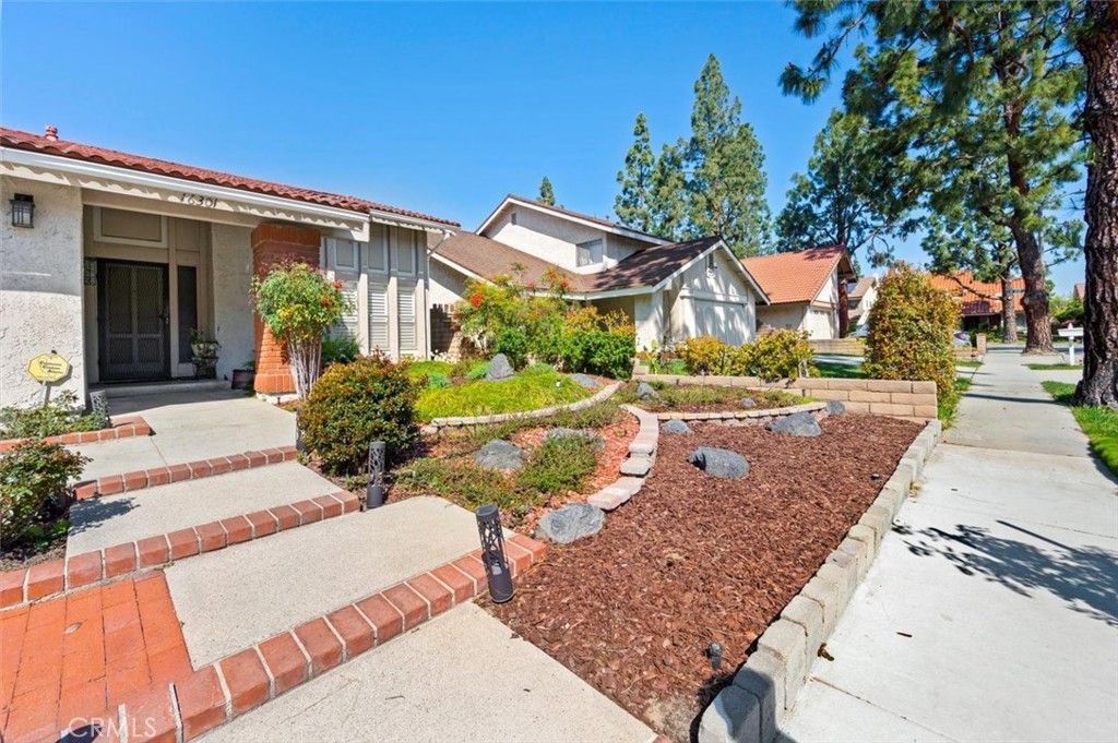 listing image 130722185630313127337