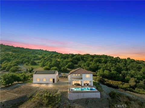18419 Cerro Murrieta CA 92562