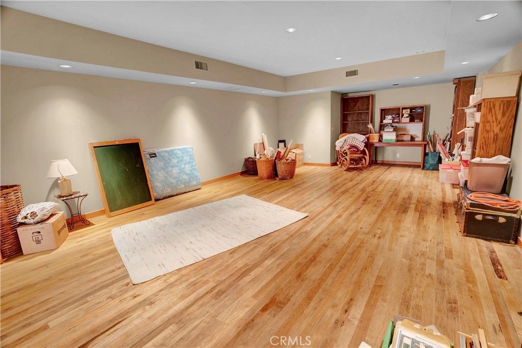 listing image 53