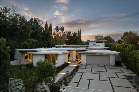 4727 Alonzo Avenue Encino CA 91316