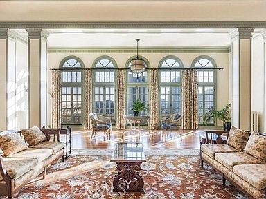 315 W 3rd Street 506