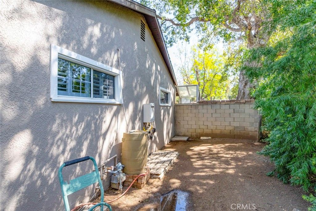 listing image 73